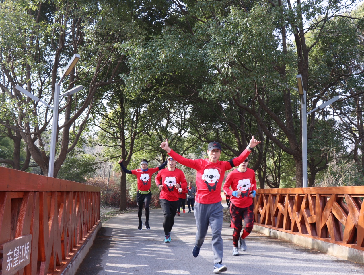 跑步迎新成传统 市民10公里跑步向新年say hi