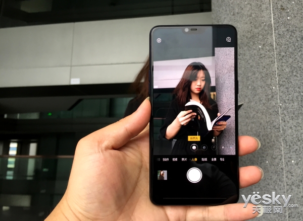 摄影学院：人像模式下OPPO R15的打光艺术