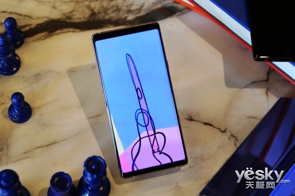 熟悉的配方 新生的旗舰 三星Galaxy Note9上手