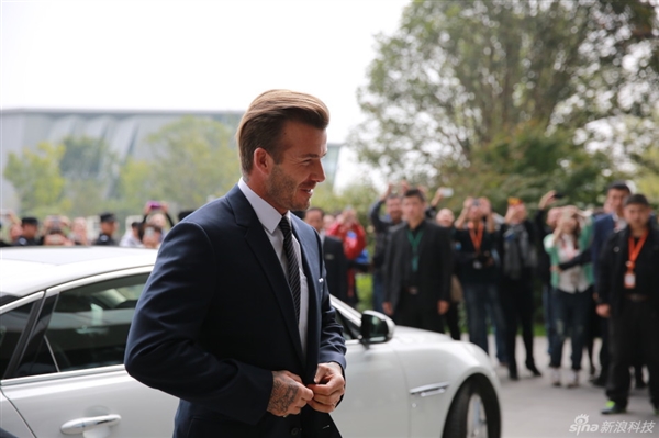 贝克汉姆现身阿里巴巴园区:首富遇上首帅