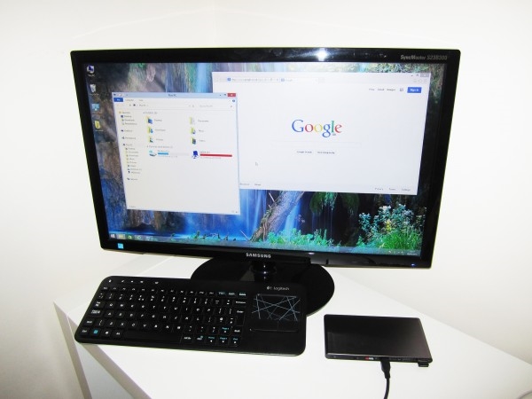 比iPhone小的迷你PC 还能当充电宝