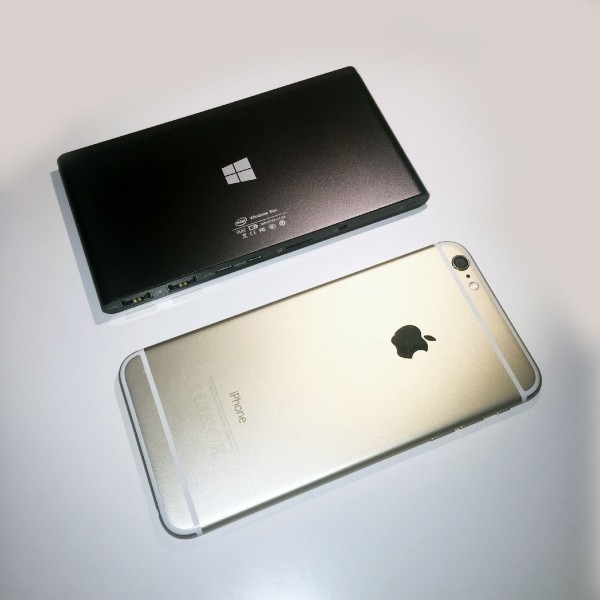 比iPhone小的迷你PC 还能当充电宝