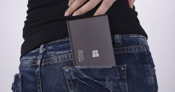 比iPhone小的迷你PC 还能当充电宝