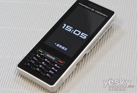图为:保时捷p9522 手机