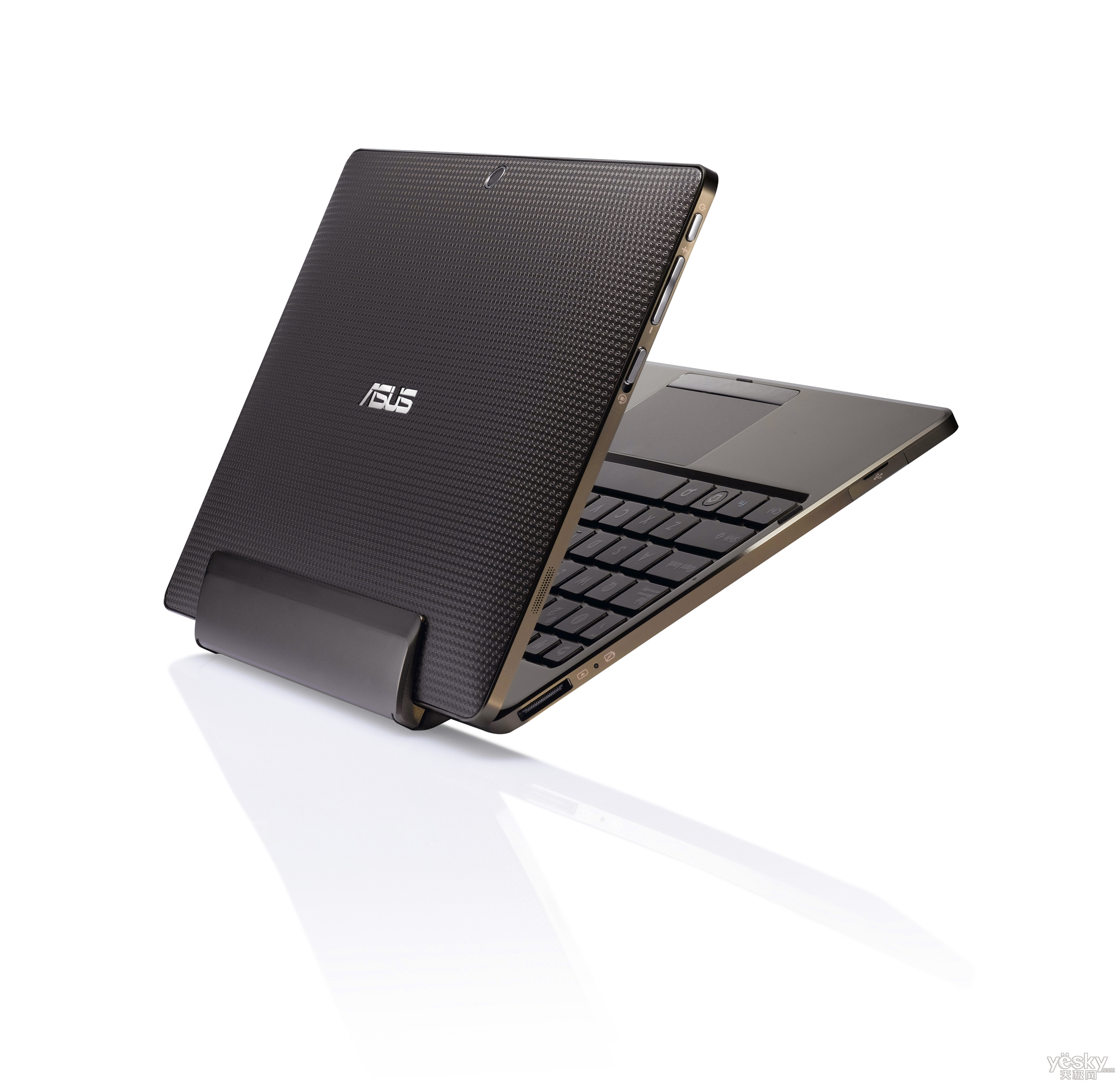 华硕变形平板eee pad 台北电脑展超高人气