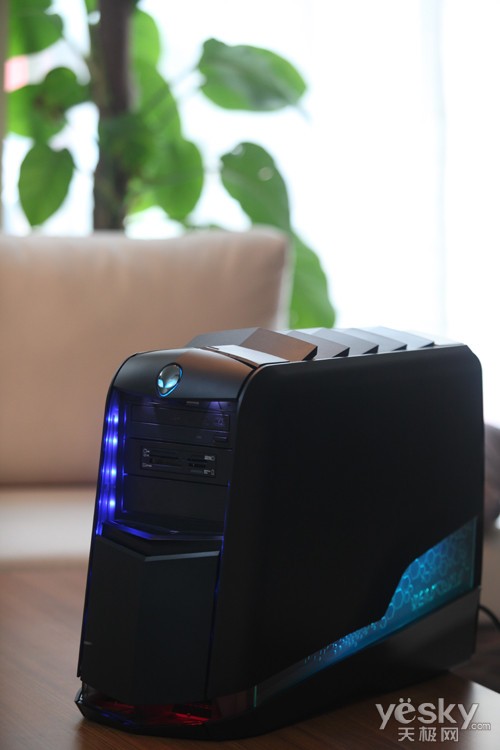 戴尔外星人aurora r4图片赏析
