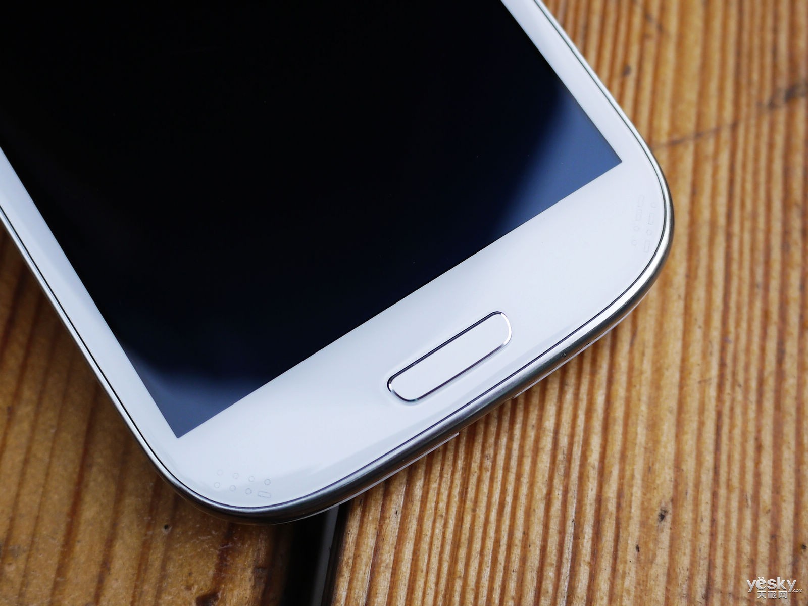 流动鹅卵石设计 白色三星galaxy siii图赏