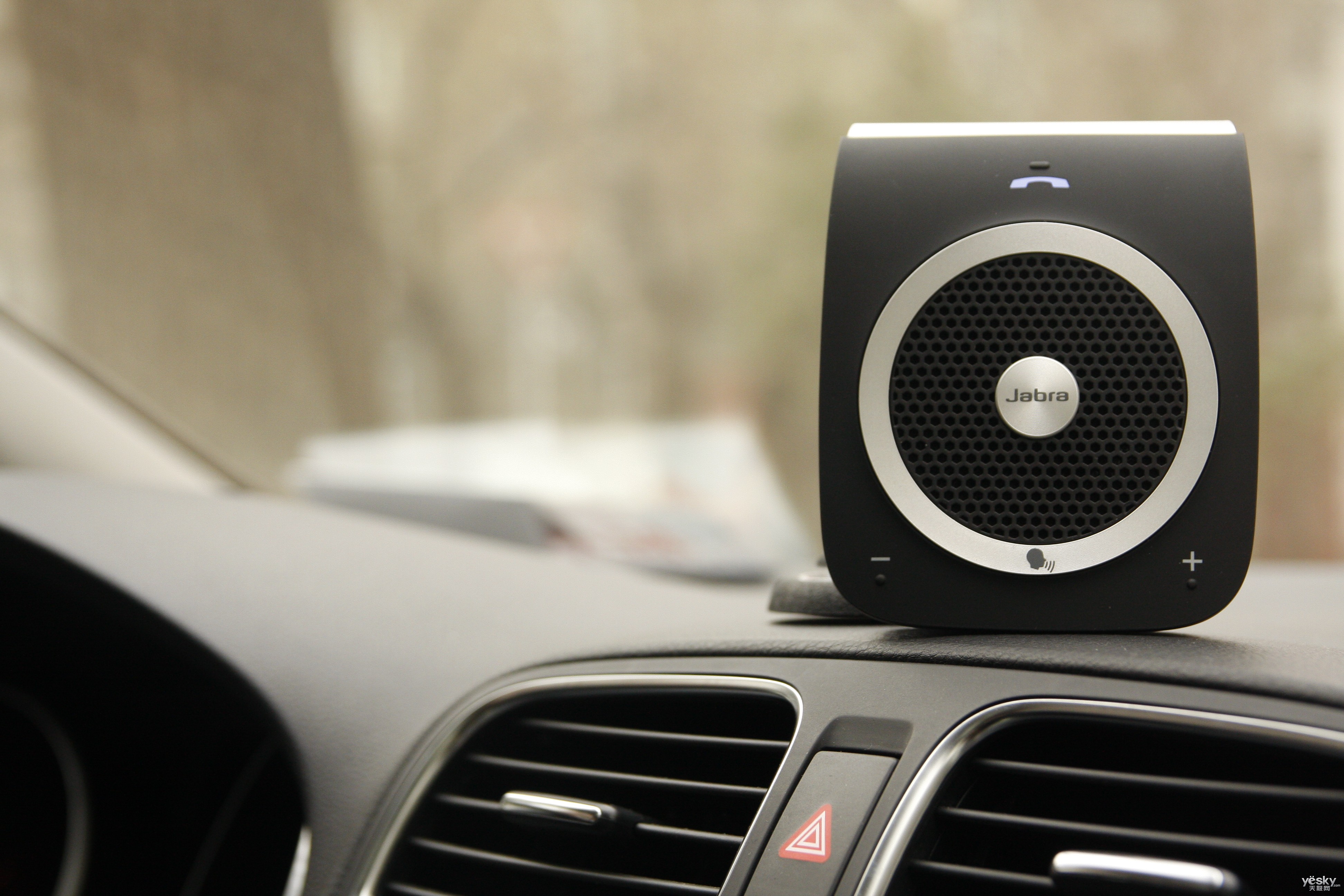 卓越音效感安全 捷波朗蓝牙车载扬声器评测