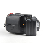 ῵D7100