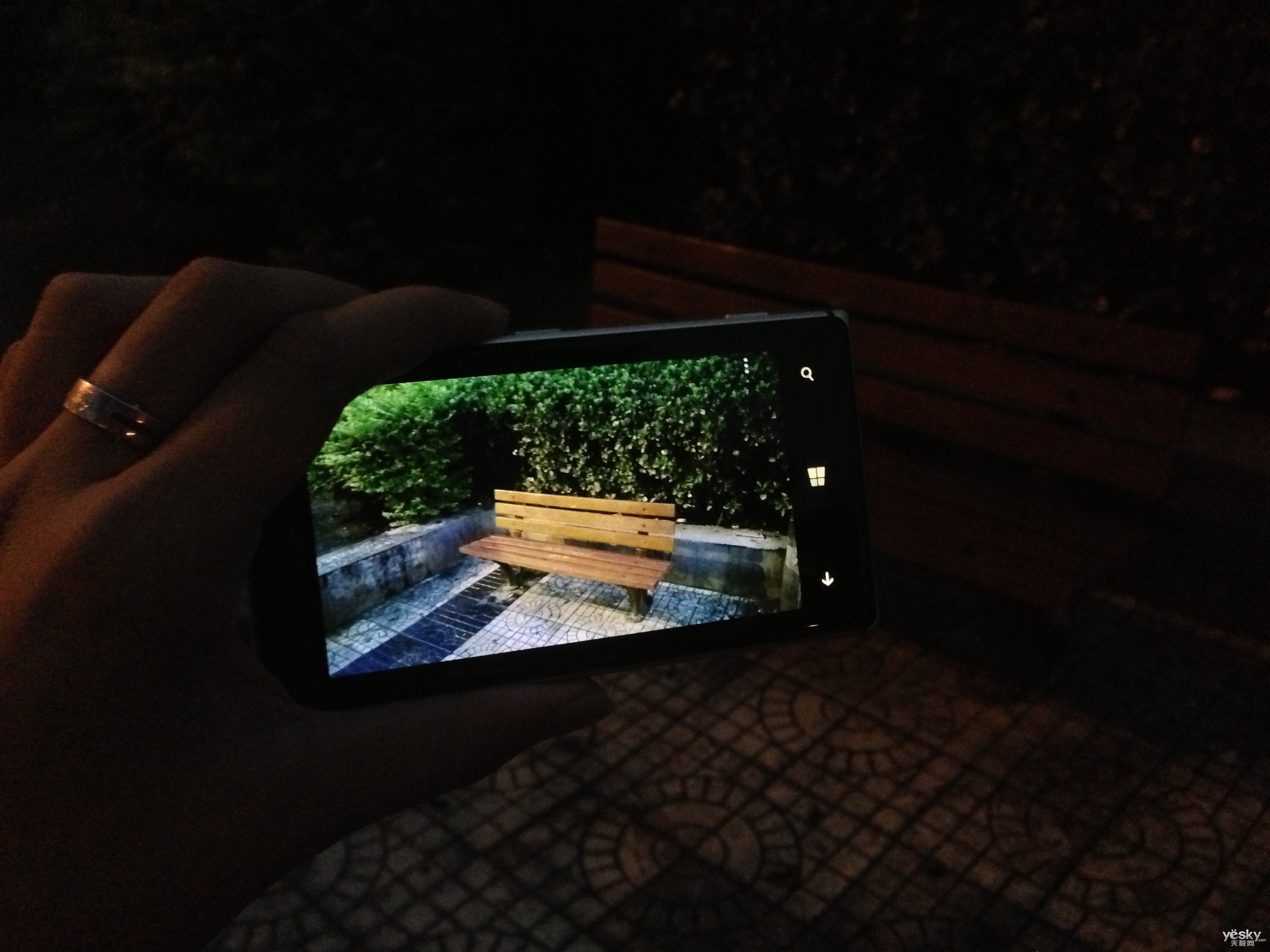 诺基亚lumia 925夜间环境拍照对比(未开启led补光灯)