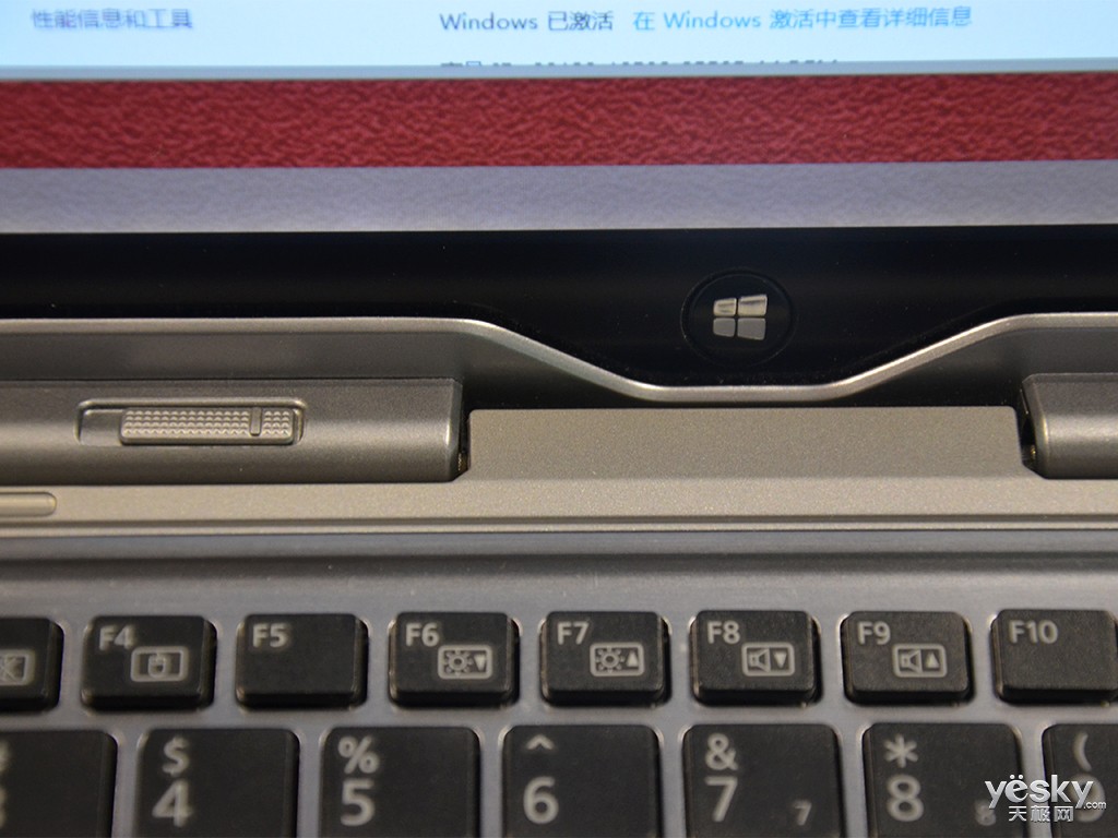 2013金融展:引以为傲 富士通q702图文解析