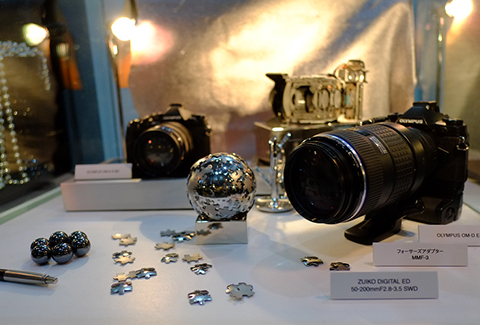 �Ӵ����ְ�˹E-M1