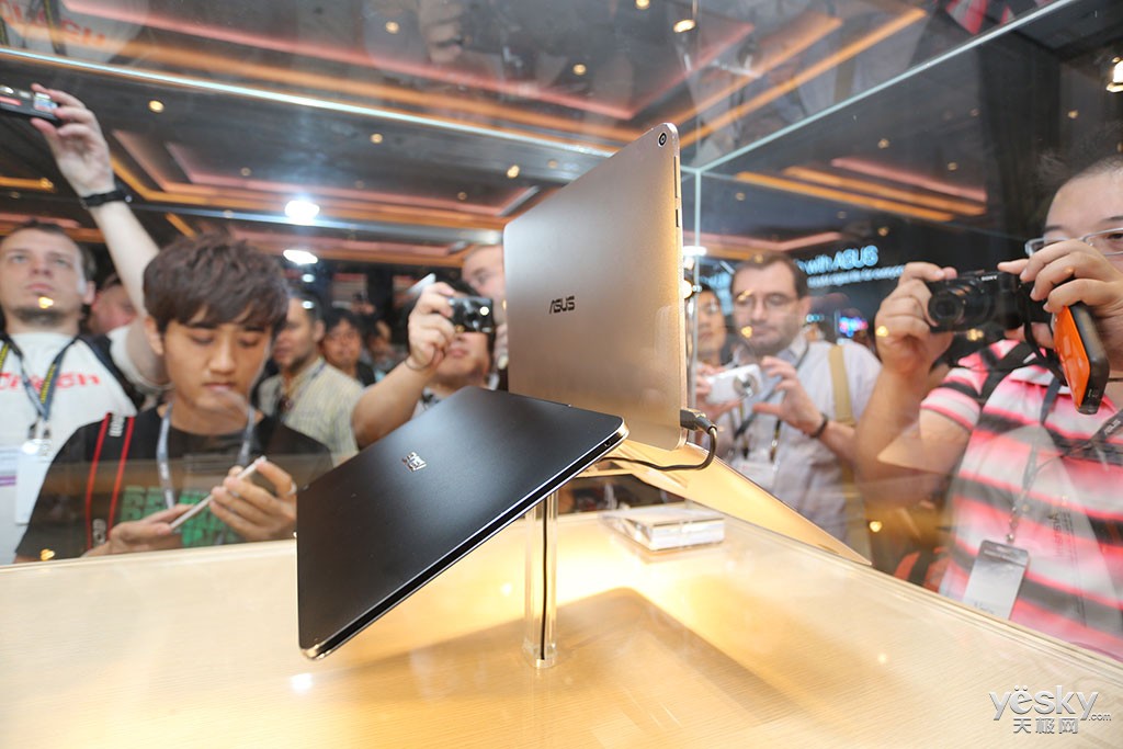 华硕transformerbook chi t300现场解析