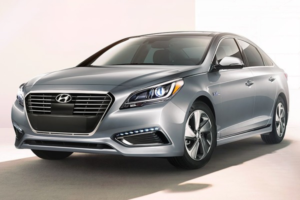 2016款索纳塔插电混合动力车可行驶966公里