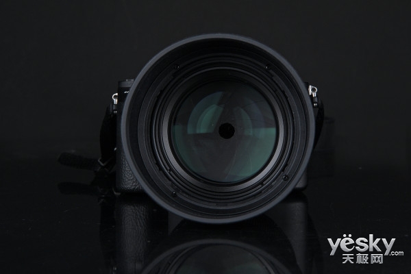 索尼fe 85mm f1.4 gm镜头正面
