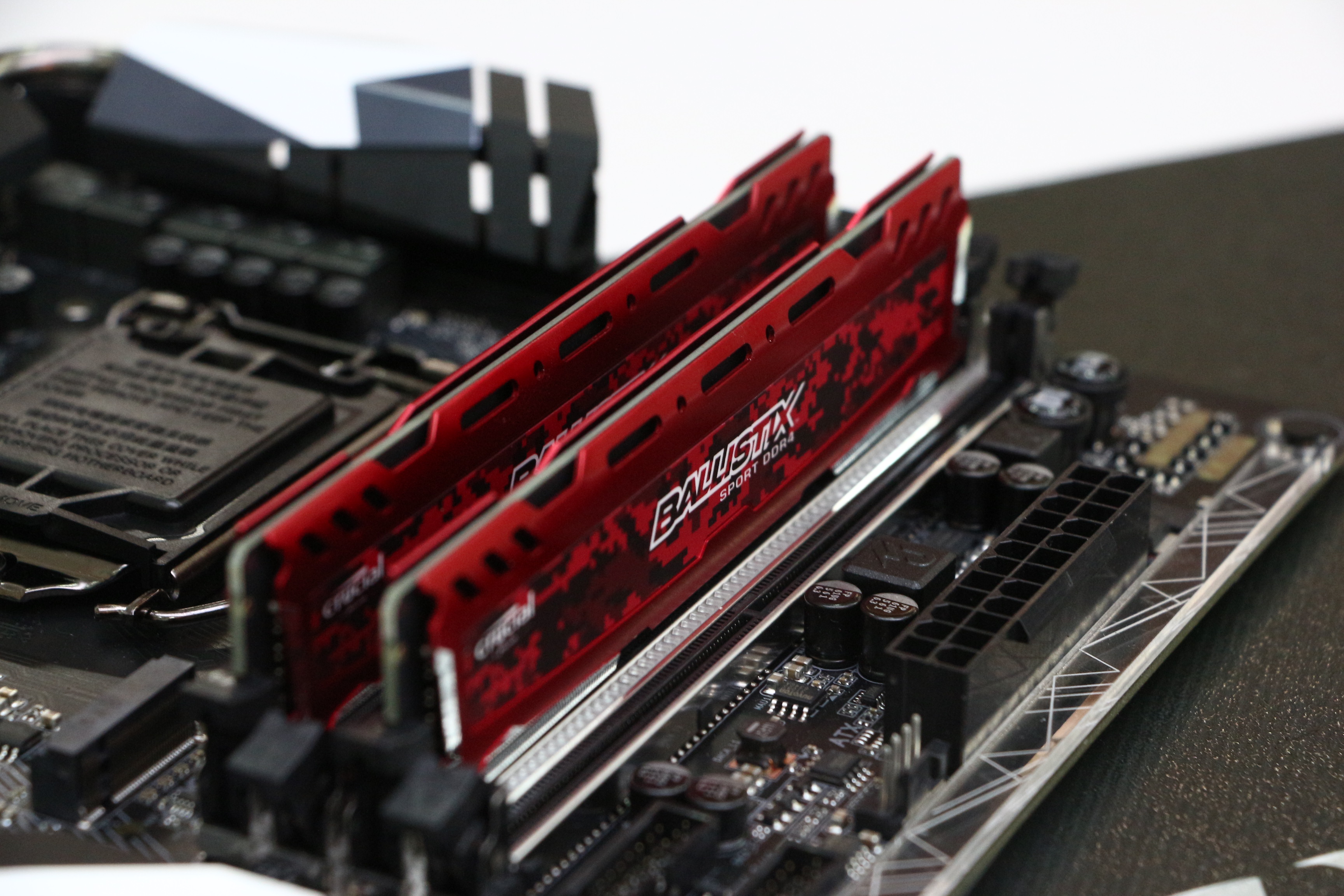 铂胜运动lt系列ddr4 2400 8g台式机内存评测