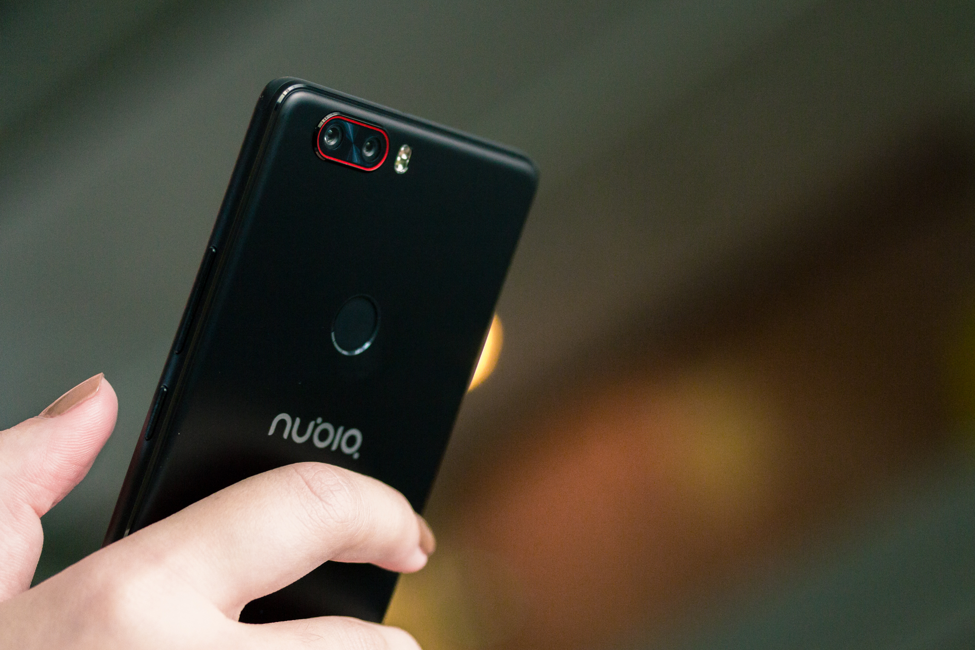 感受无边框之美 努比亚z17高颜图赏