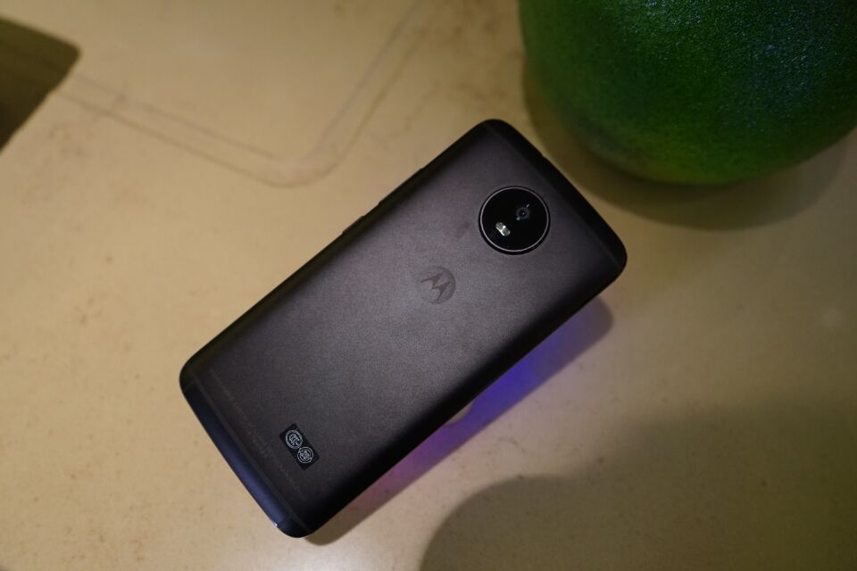 与电信强强联手 moto青柚手机正式发布