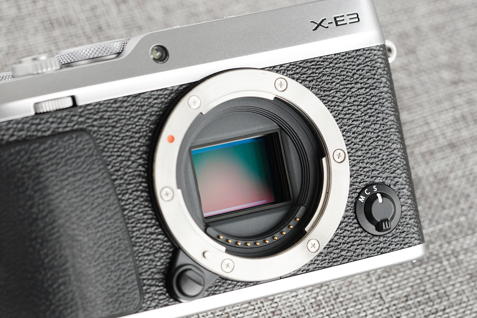 简约不简单 性能大升级 富士x-e3相机评测