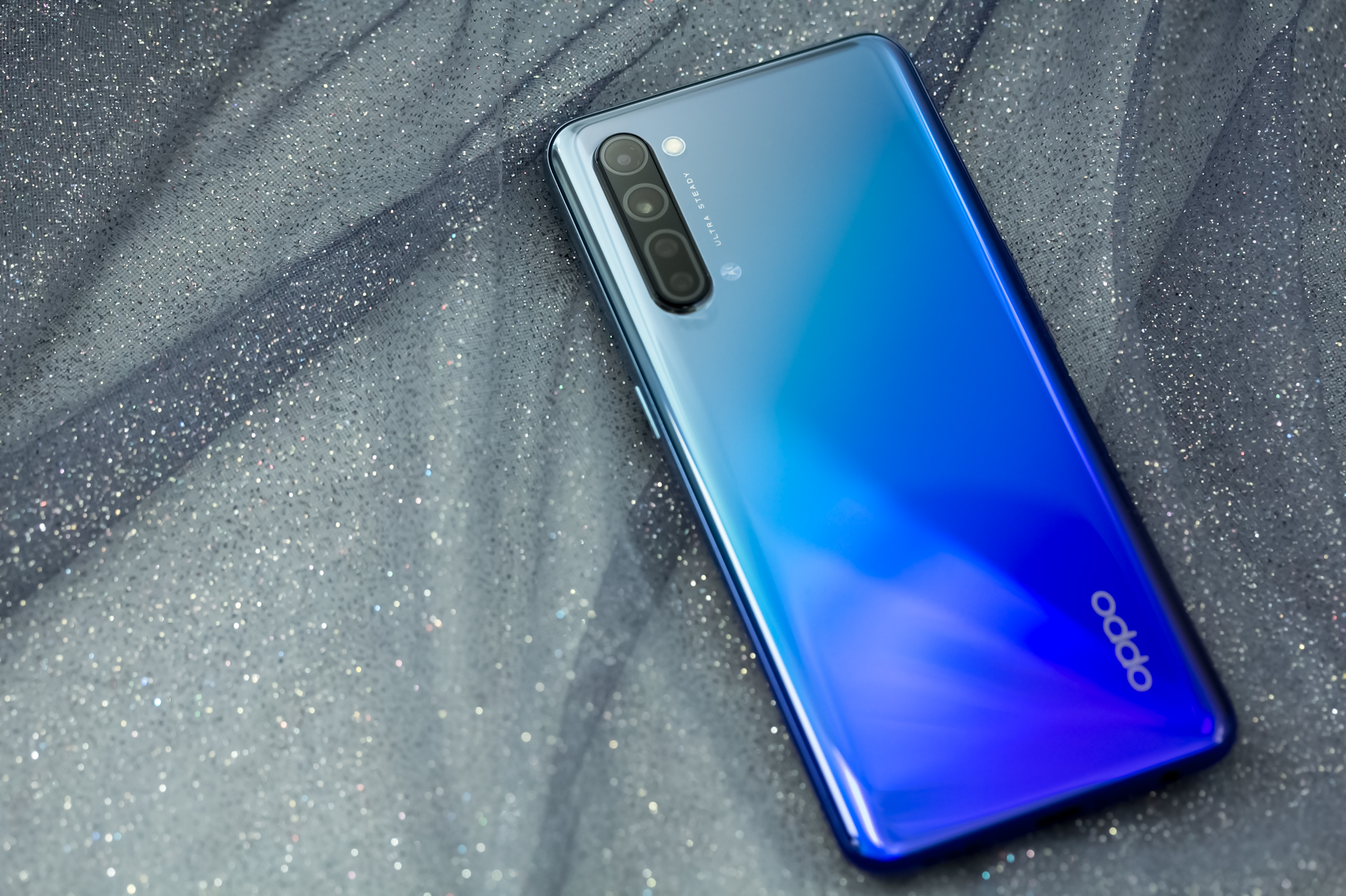 oppo reno3评测:天玑1000l 视频超级双防抖实力"圈粉"