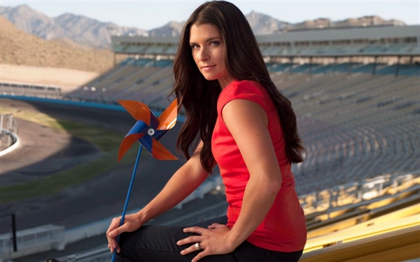 地球上最会开车的10个女人